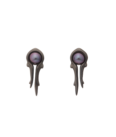 Antler black earrings by Hyrv