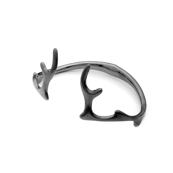 Antlers black bangle by Hyrv