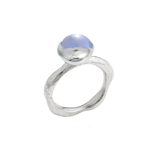 Elegant blue chalcedony ring
