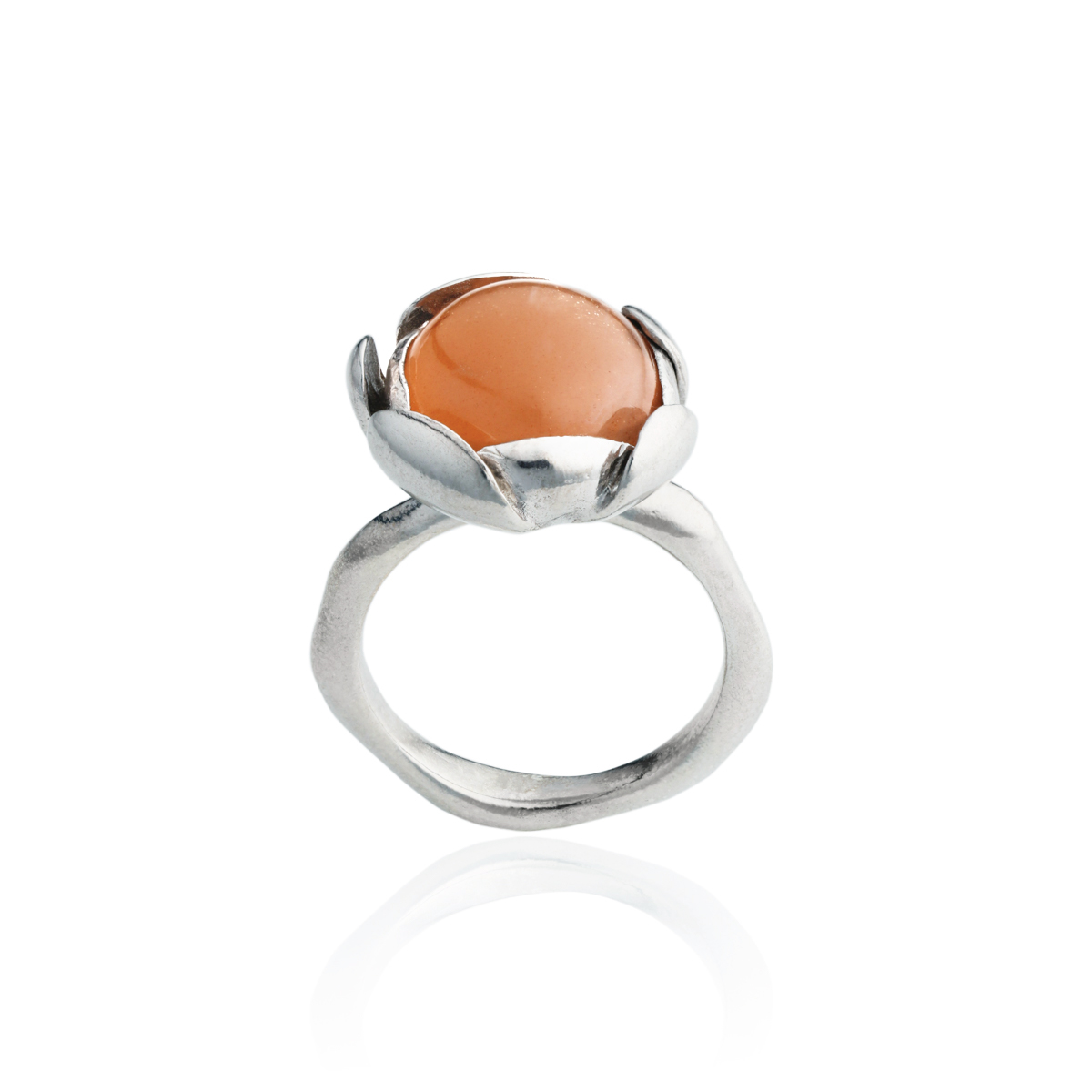 Elegant peach ring