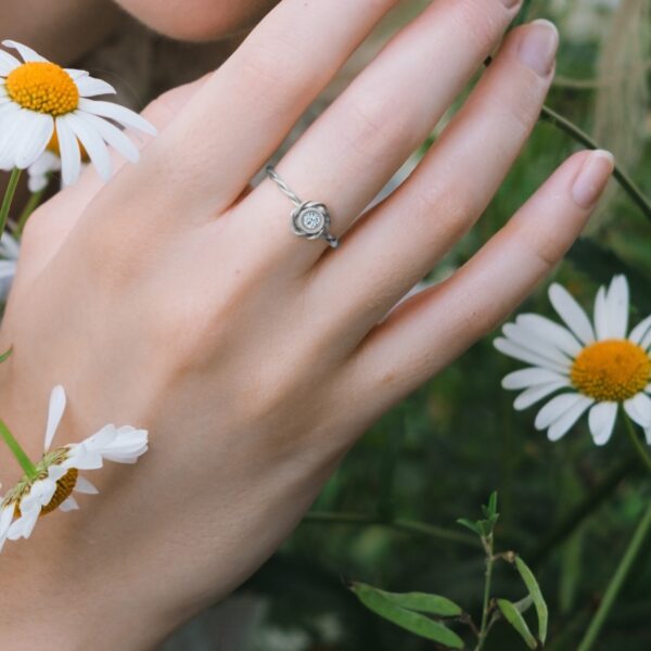 Daisy Diamond ring Hyrv